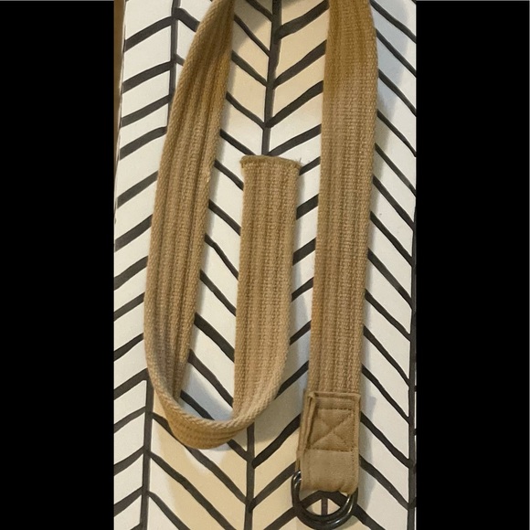 Loop Belt - Picture 1 of 3